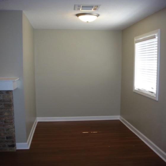 1300 Townhouse Dining 1a.jpg